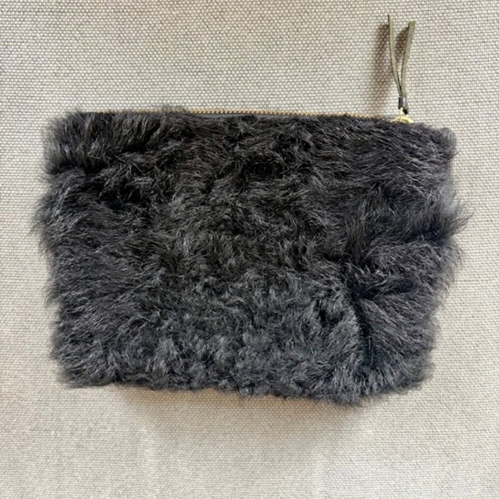 PRIMECUT Shearling Zip Clutch